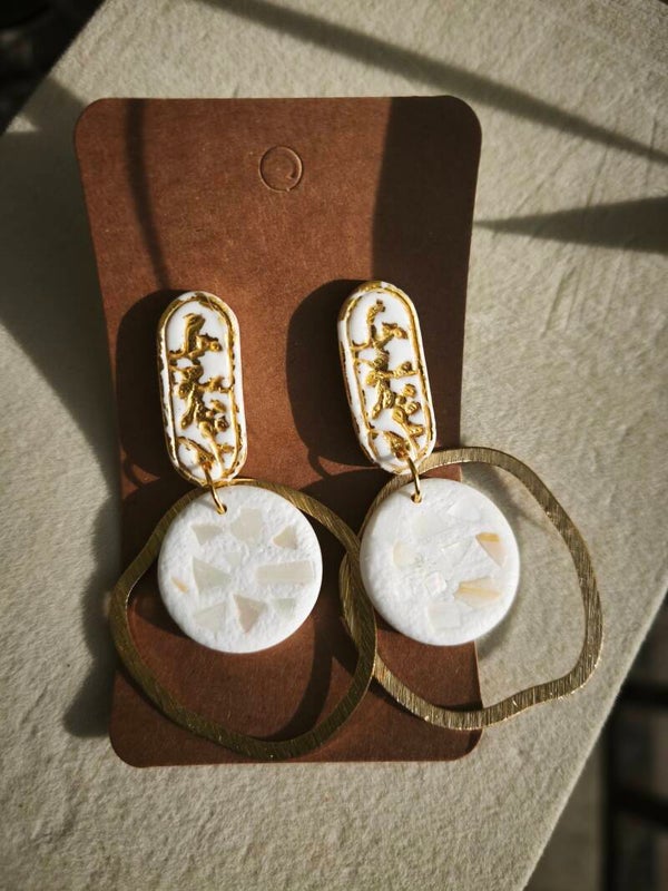 Boucles d'oreilles nacre et or 2