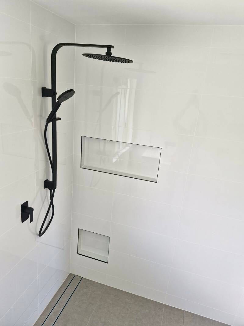 1000046504-standard.jpg