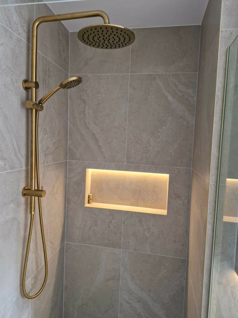 1000046558-standard.jpg