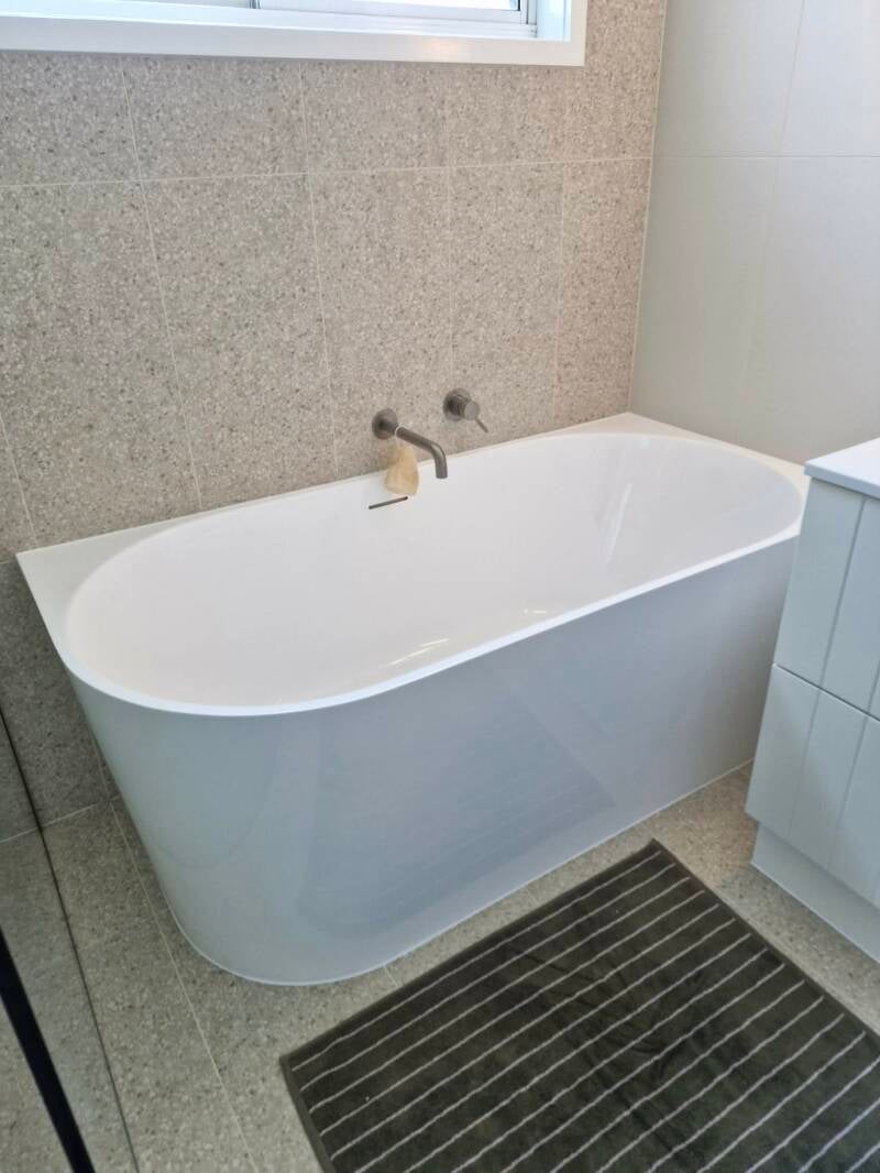 1000046570-standard.jpg