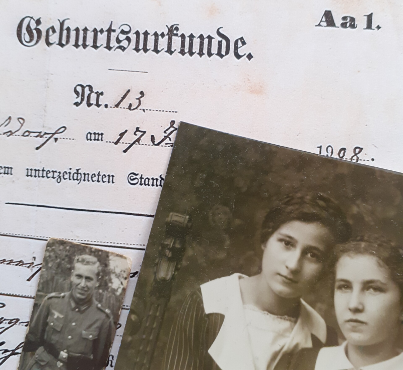 Ahnenforschung ist die gezielte Recherche nach Dokumenten, die Geburt, Eheschließung und Tod eines Menschen belegen.