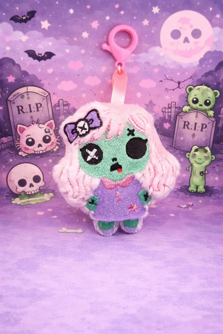 🧸🧟‍♀️✨ Porte-clé Poupée Zombie Kawaii 💜💀