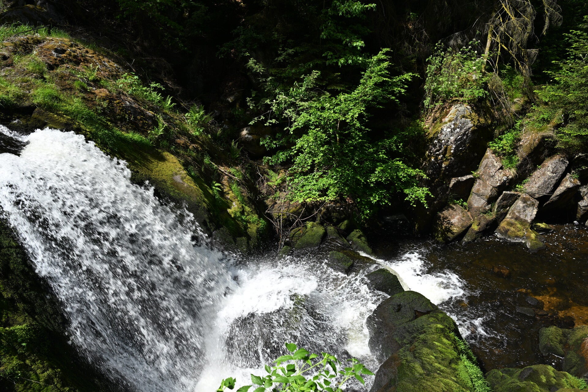 Großer Wasserfall