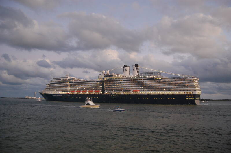 Eurodam  | www.holland-america-kreuzfahrten.de