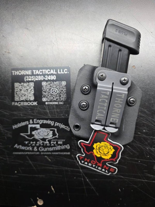 Universal Double stack magazine carrier