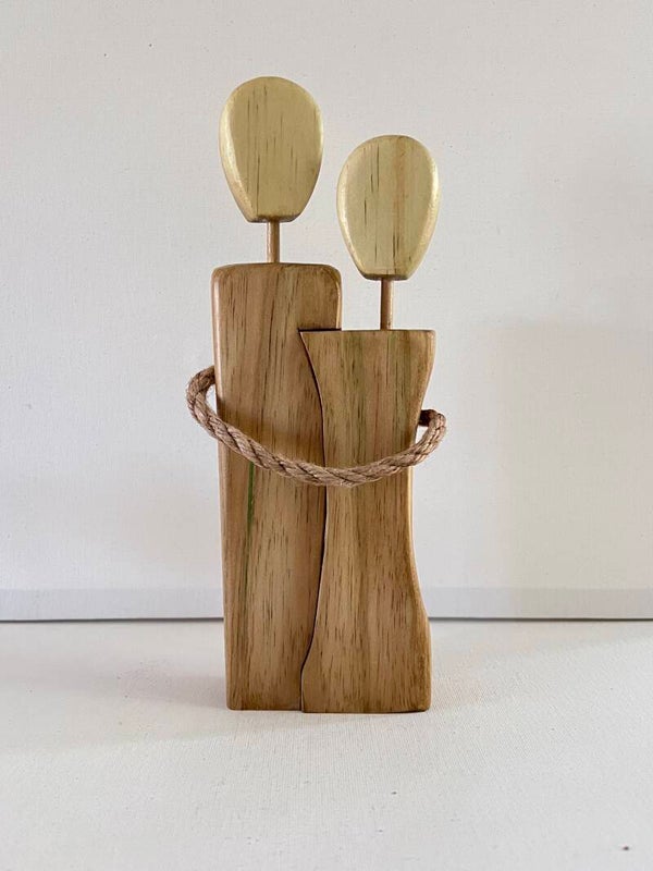 Rustic Wooden Couple Figurine Handmade Unity Sculpture for Home Decor Minimalist Ornaments Gift
