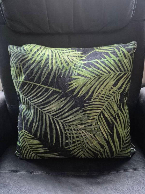 Sierkussen palmbladeren