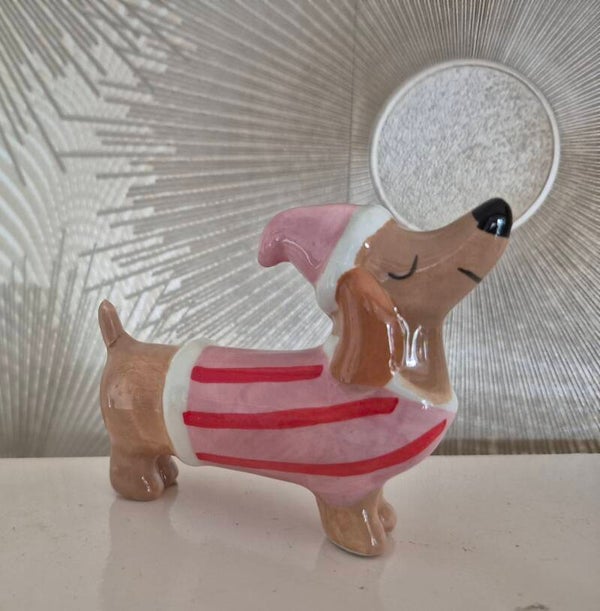 Teckelfiguurtje, kerstdecoratie, Dolomiet, 9,5 cm, gekleurd