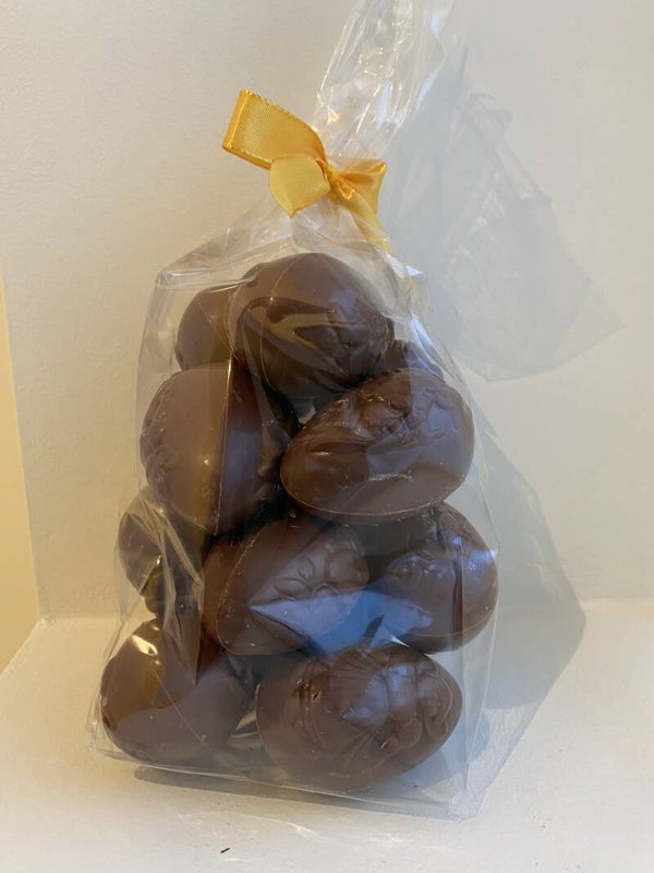 zakje van 12 melkchocolade paaseieren