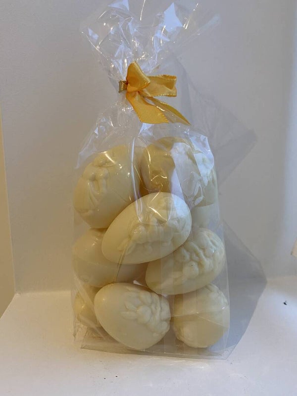 zakje van 12 witte chocolade paaseieren