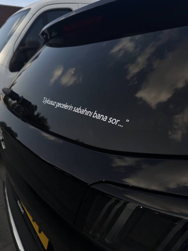 ''Uykusuz gecelerin sabahını bana sor...''