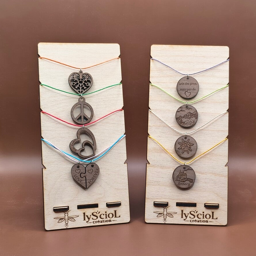 Collier en bois