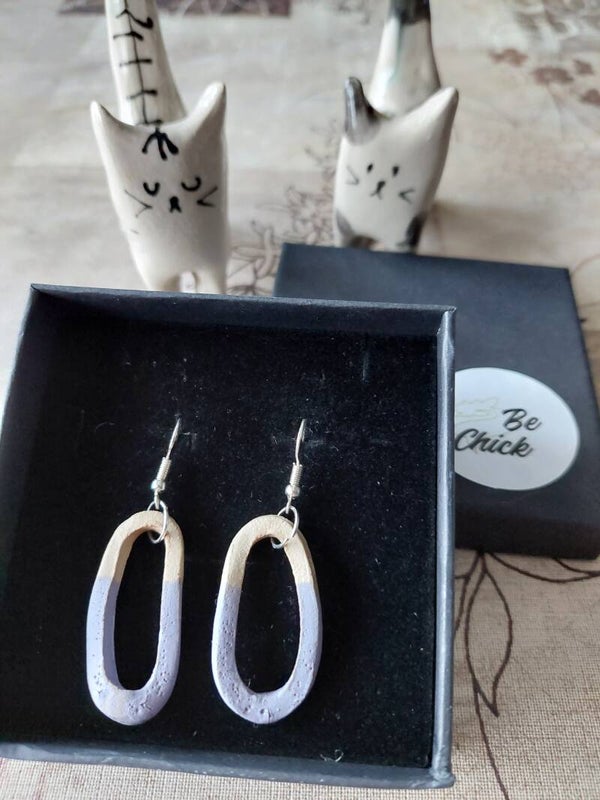 Keramische oorbellen créme/paars