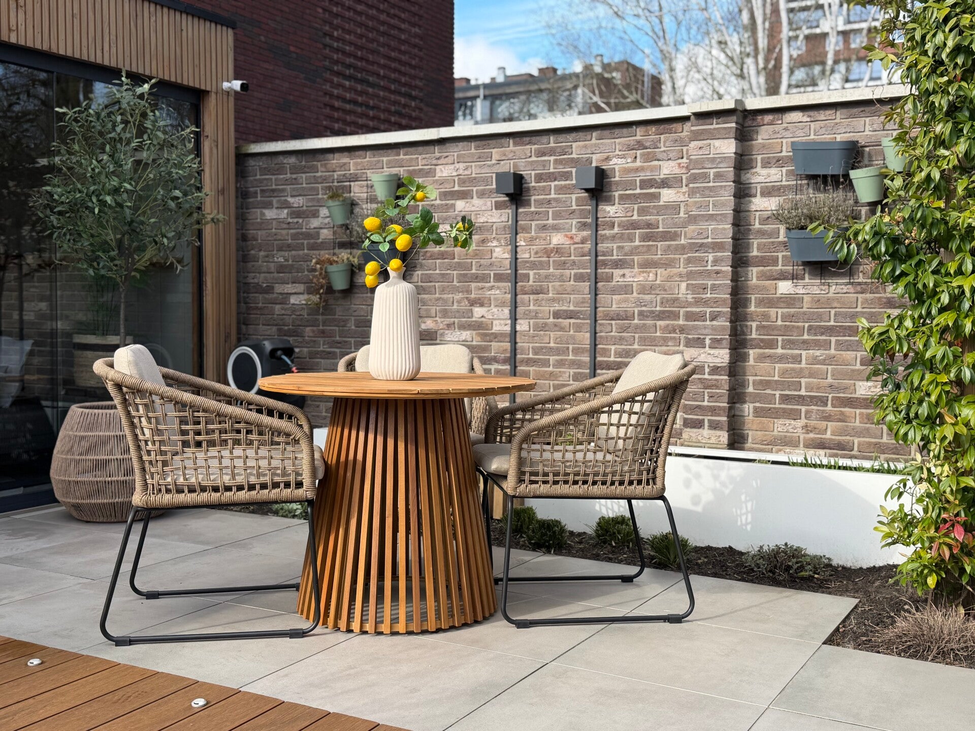 Ronde houten tuintafel van Action