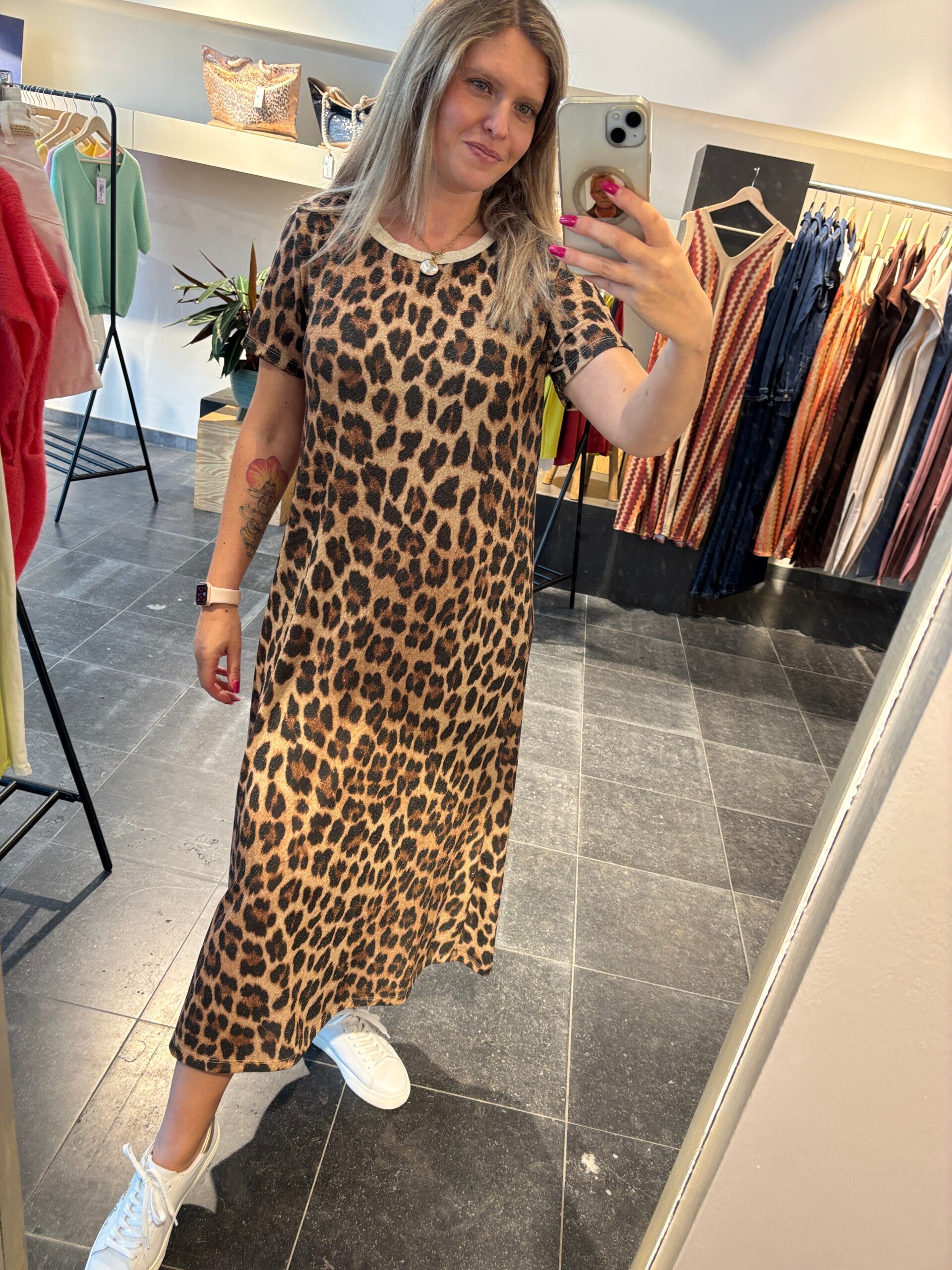 Jurk leopard met glans afwerking
