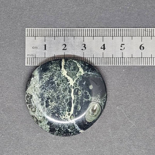 Galet de jaspe Kambaba