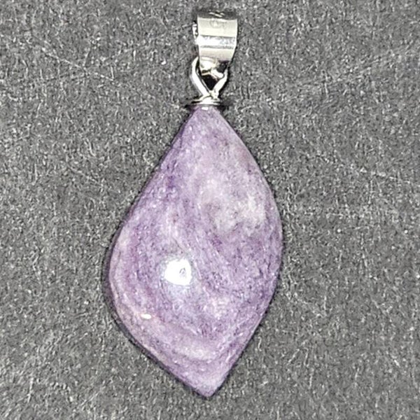 Pendentif en Charoïte Naturelle Authentique (Monté sur Argent 925)