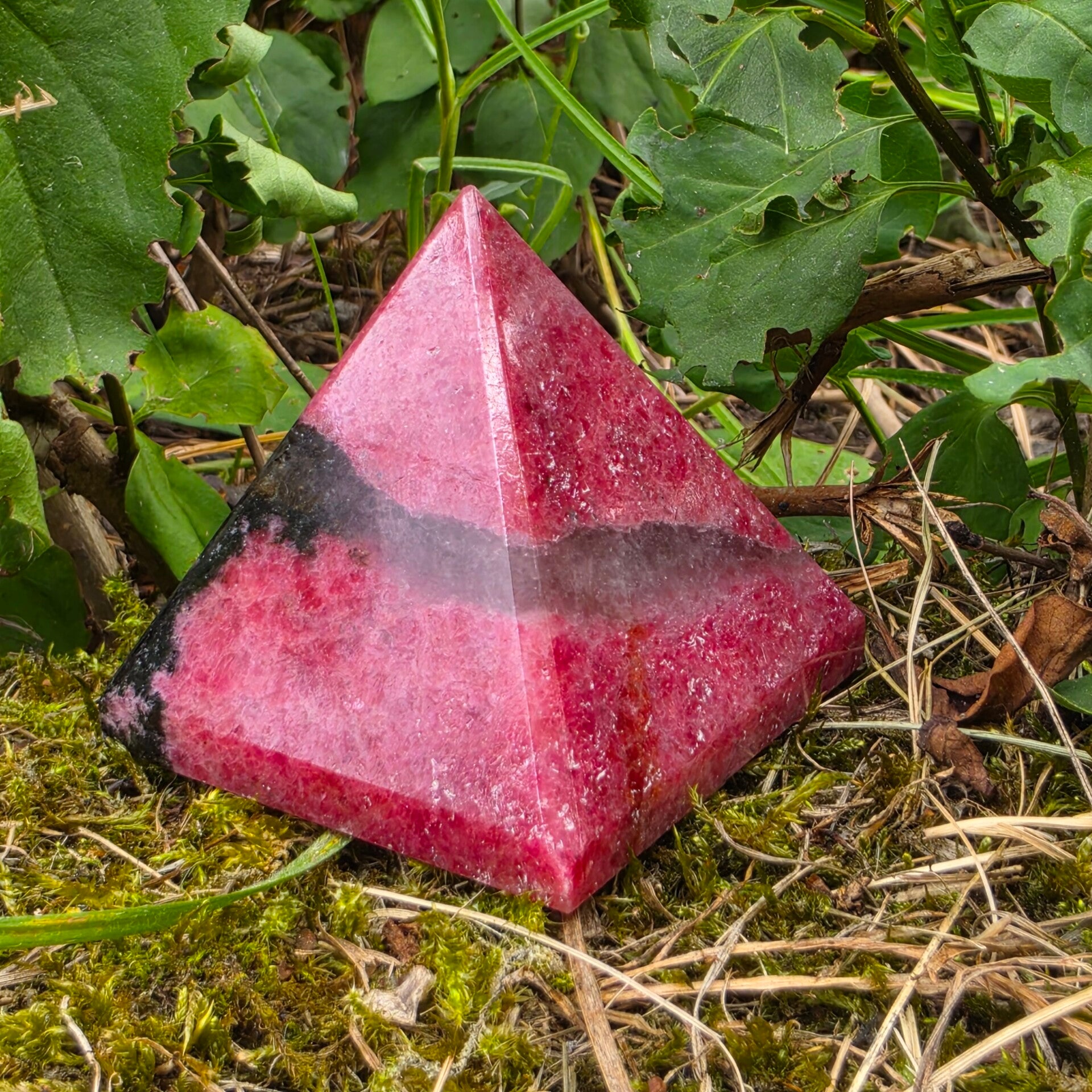 Pyramide Rhodonite