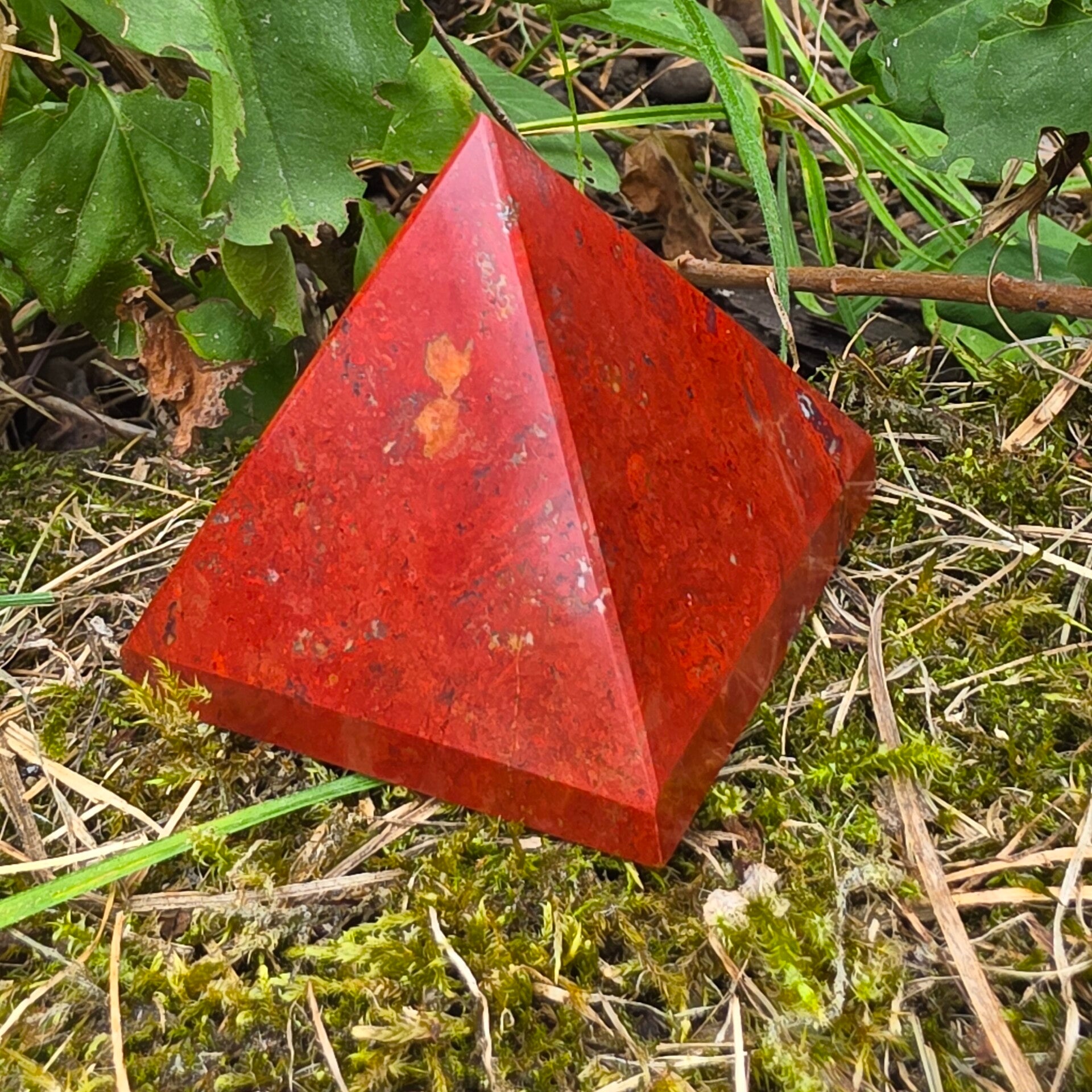 Pyramide Jaspe Rouge