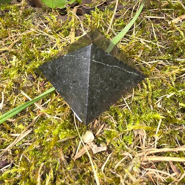 Pyramide Tourmaline noire