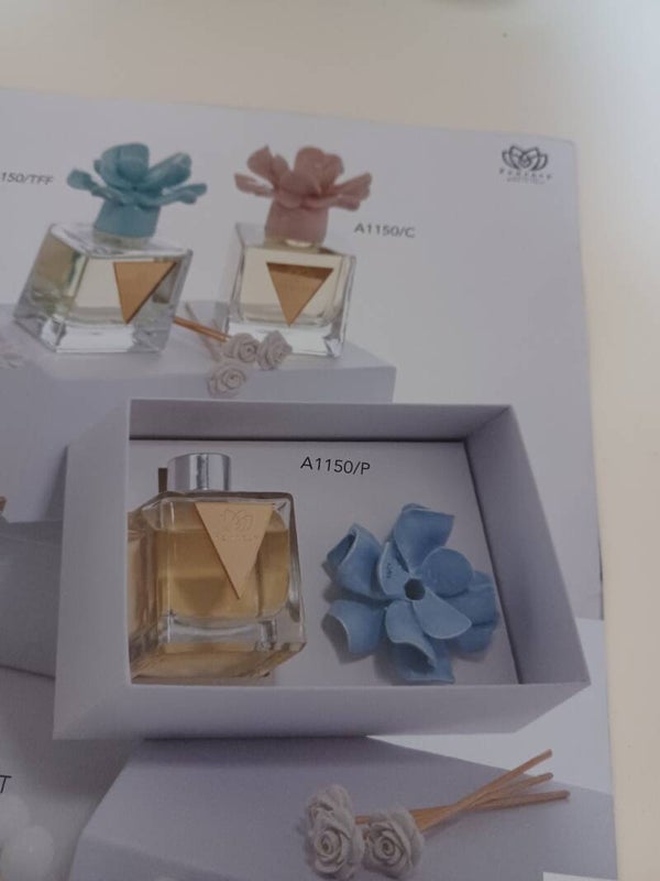 Profumatore con fiore di capodimonte