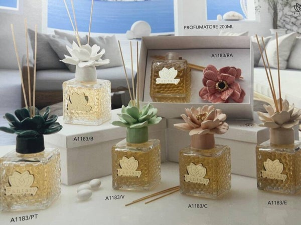 profumatore con fiore di capodimonte