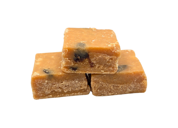 Rum & Raisin Fudge crumbly pieces