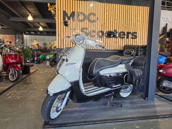 Peugeot Django Deluxe