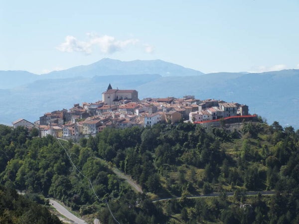 Restaurant mit Wohnungen, Region Abruzzo