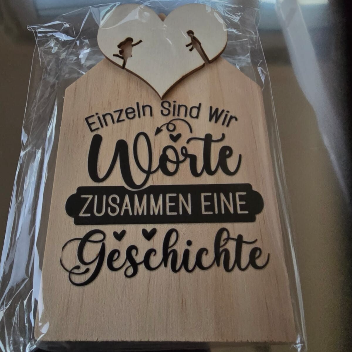 Einzeln sind wir Worte zusammen eine Geschichte