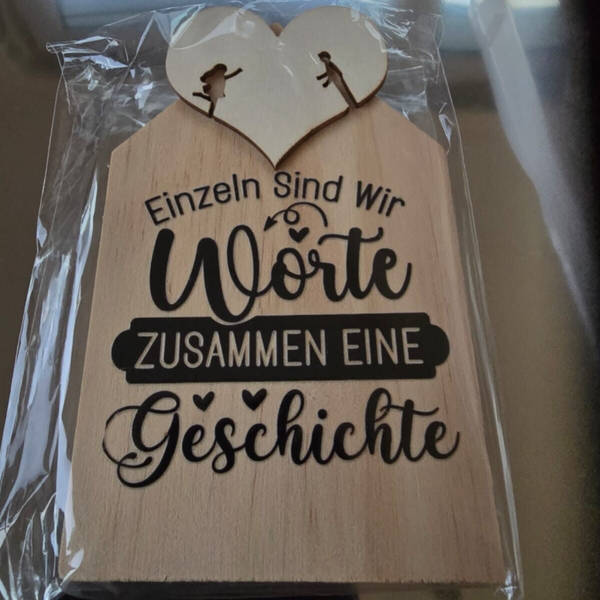 Einzeln sind wir Worte zusammen eine Geschichte