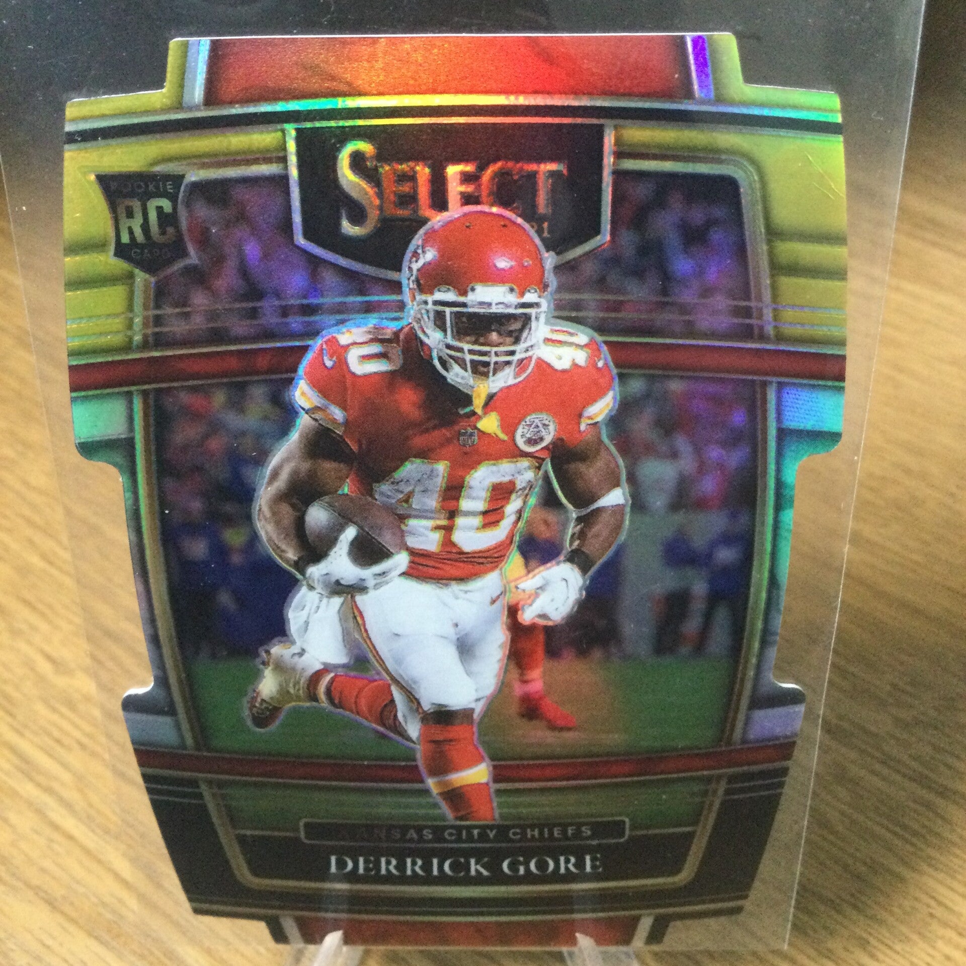 DERRICK GORE RC - 2021 PANINI SELECT - CONCOURSE LEVEL YELLOW & BLACK HOLO PRIZM DIE-CUT #84 - KANSAS CITY CHIEFS