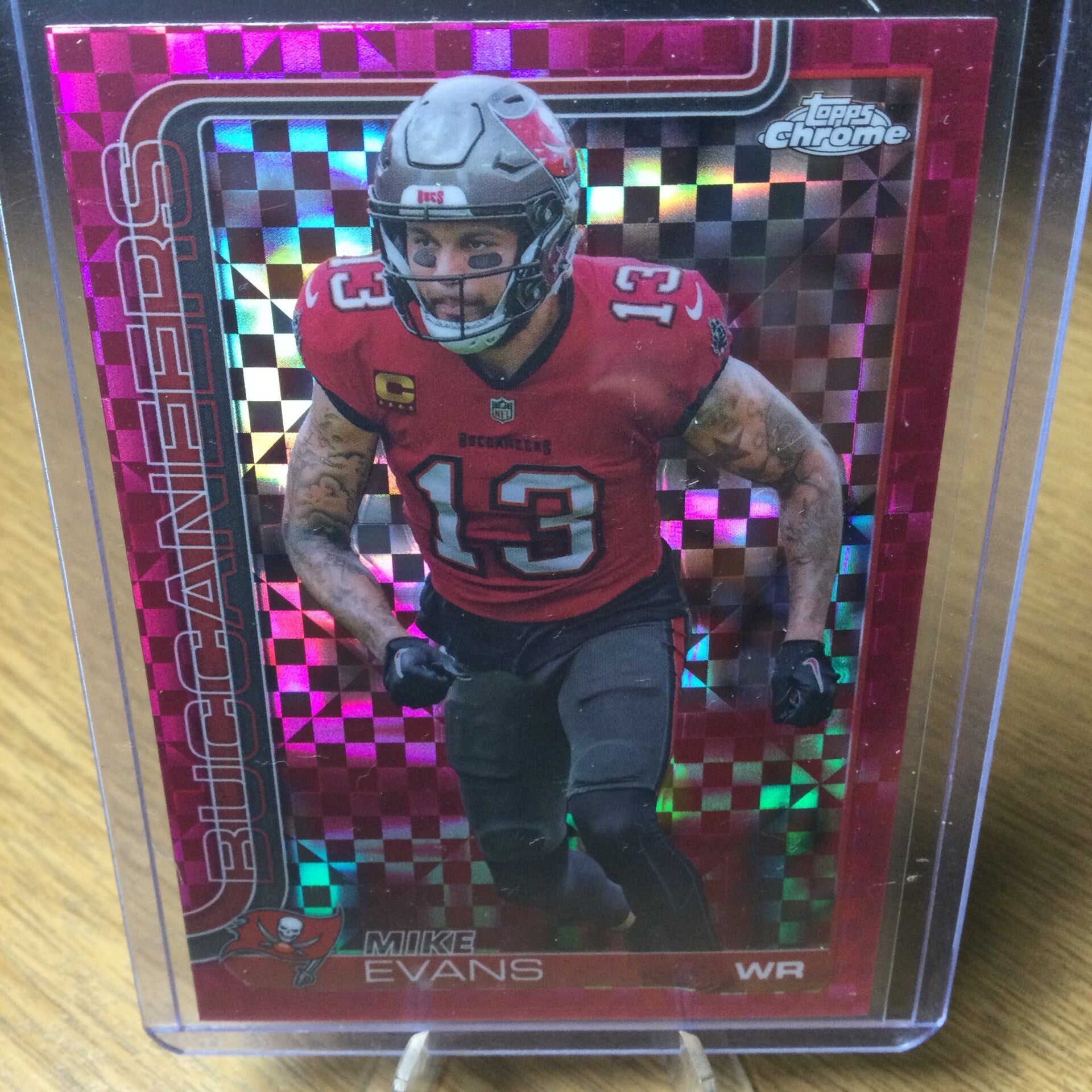 MIKE EVANS - 2025 TOPPS CHROME - PINK X-FRACTOR #282 - TAMPA BAY BUCCANEERS