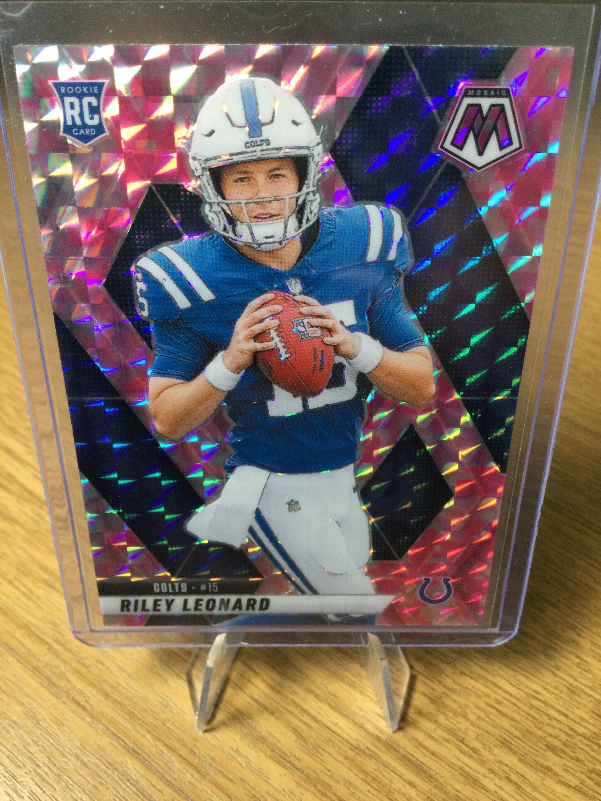 RILEY LEONARD RC - 2025 PANINI MOSAIC - PINK CAMO MOSAIC PRIZM #372