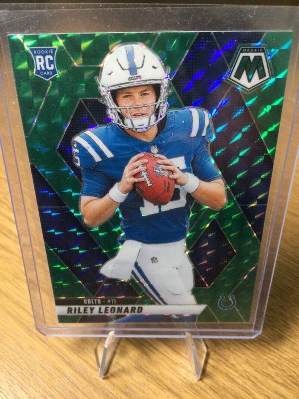 RILEY LEONARD RC - 2025 PANINI MOSAIC - GREEN MOSAIC PRIZM #372