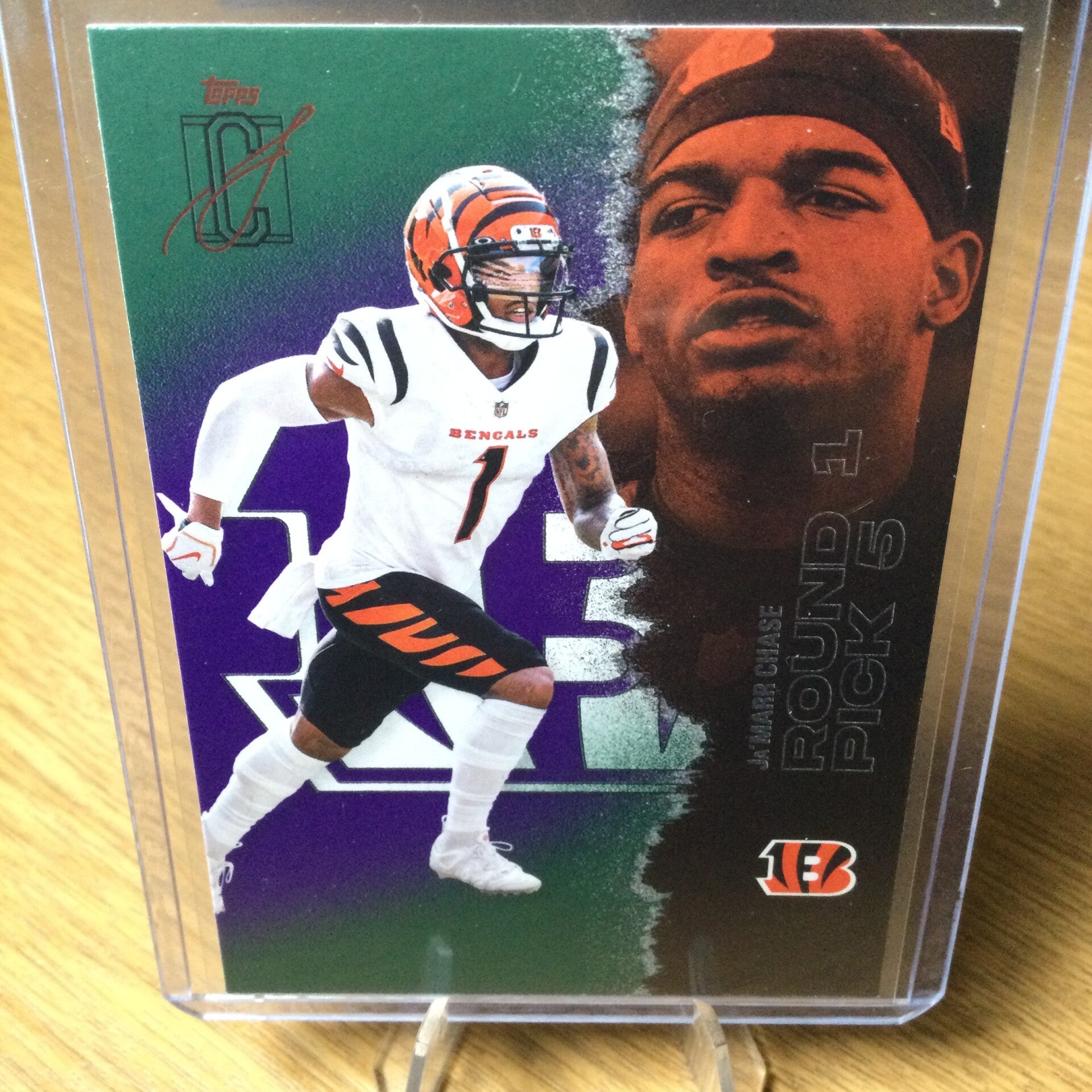 JA'MARR CHASE - 2025 TOPPS SIGNATURE CLASS - GREEN & PURPLE PARALLEL #12
