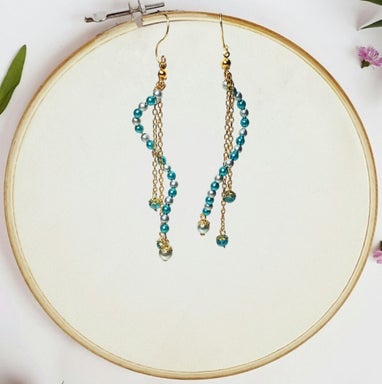 ref-8-boucles-d_oreilles-_cascade-de-saphirs_-standard-6sj9km.jpg