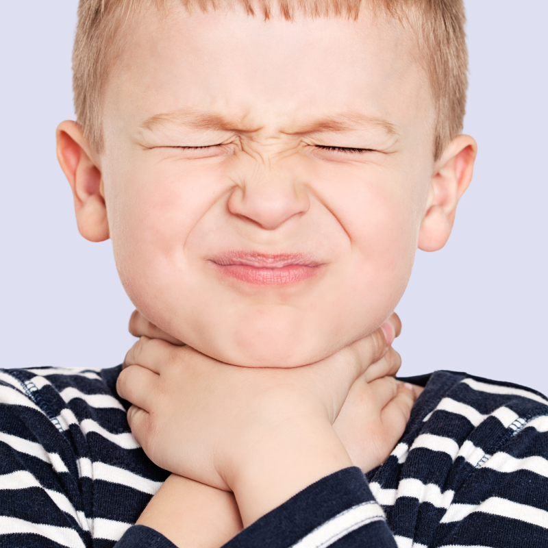 Natural sore throat remedies including honey, ginger, tea, and salt for families