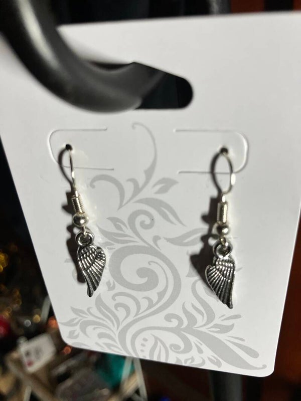 ‘Angel Wings’ simple earrings