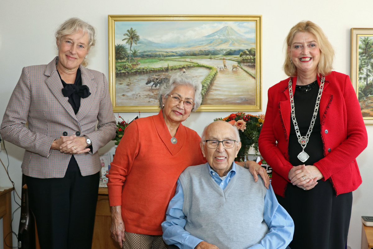 Opgewekt en vrolijk echtpaar Göbel maar liefst 75 jaar getrouwd