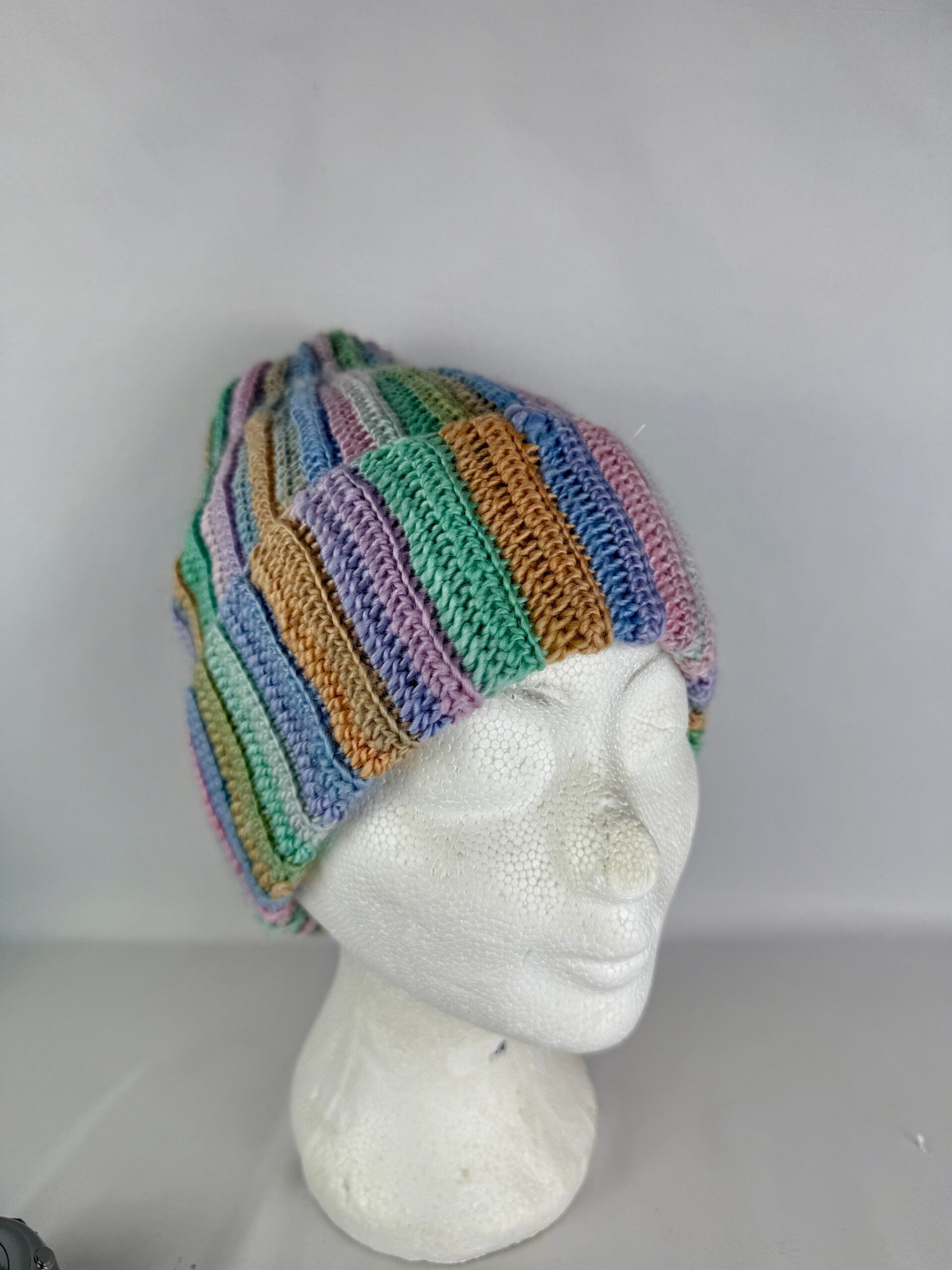 Gebreide pastel muts – boho / vintage stijl – one size