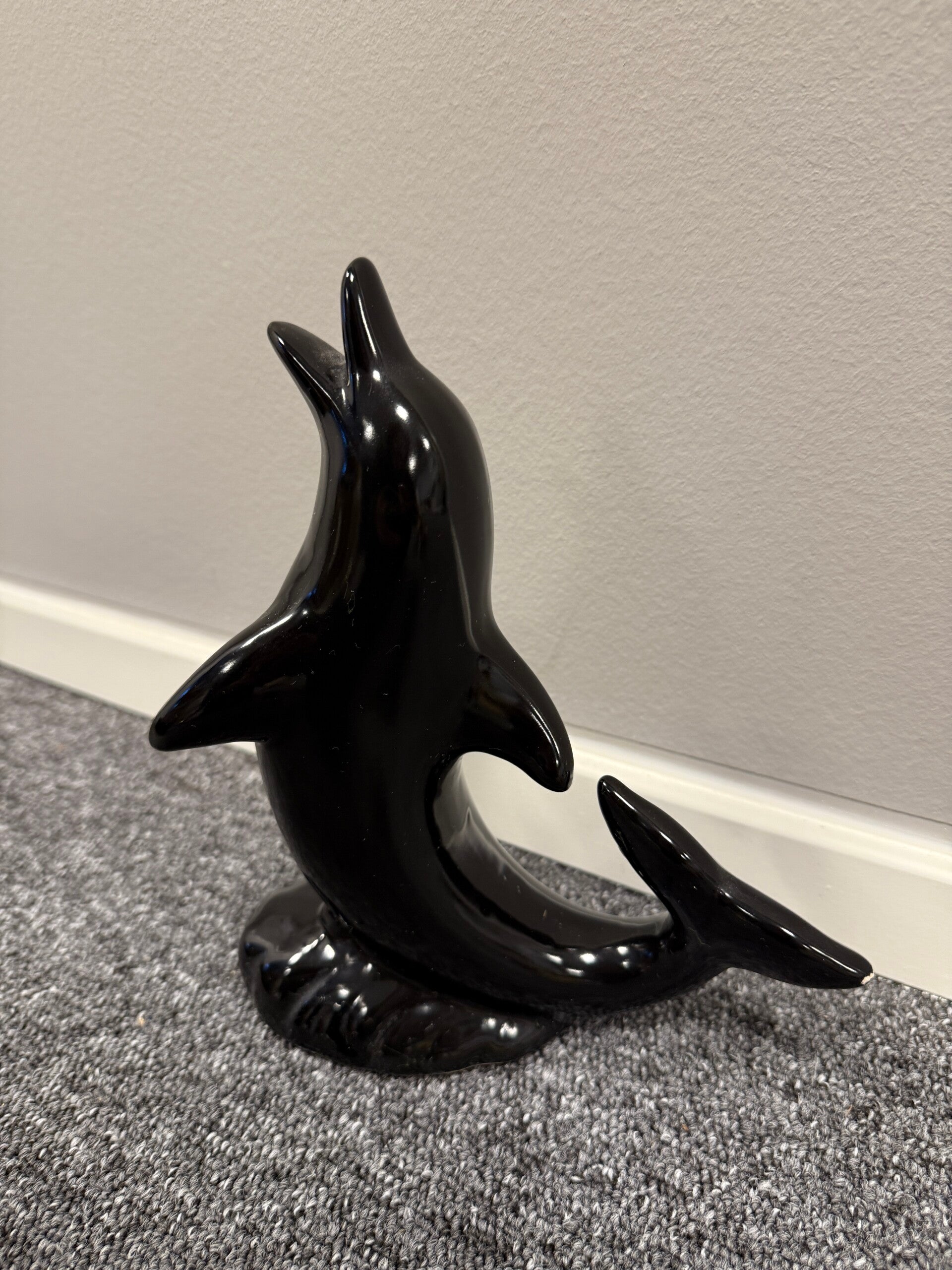 Vintage zwarte dolfijn beeld – 22 cm – keramiek