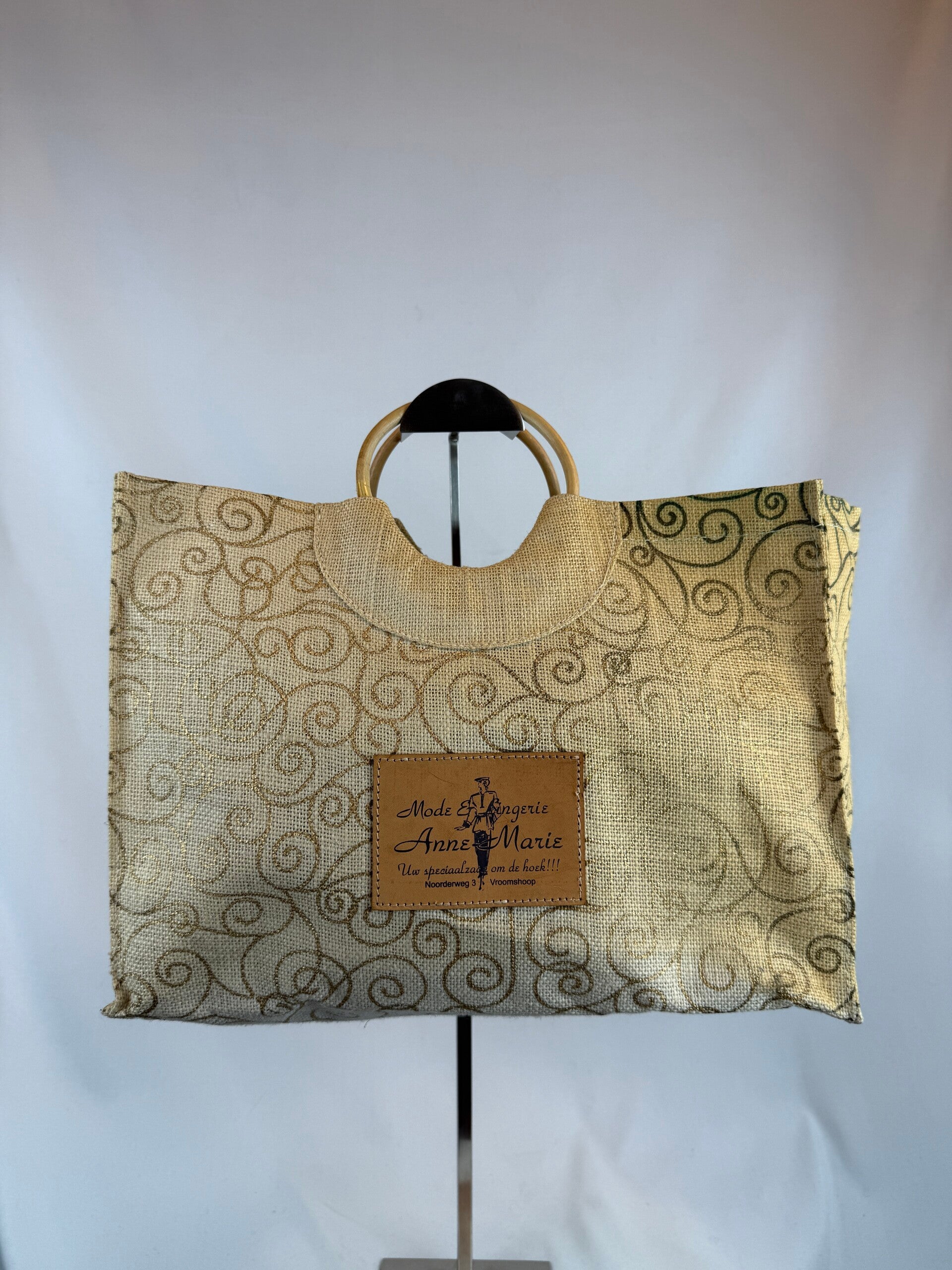 Vintage beige stoffen handtas met houten handvatten