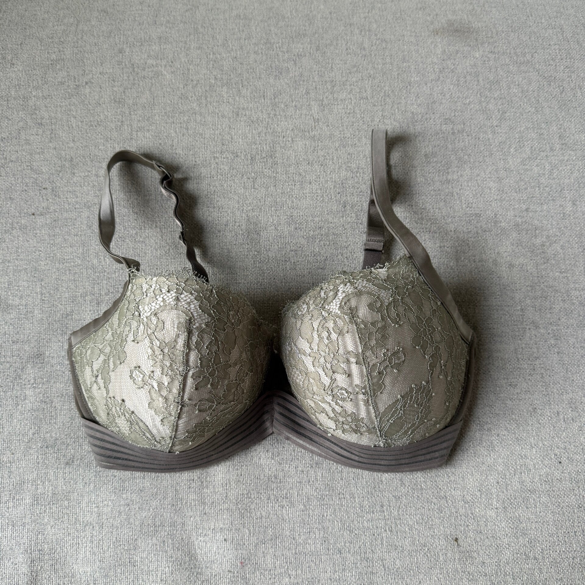 Marie Jo Beugel BH – Maat 70F – Khaki / Zandkleur