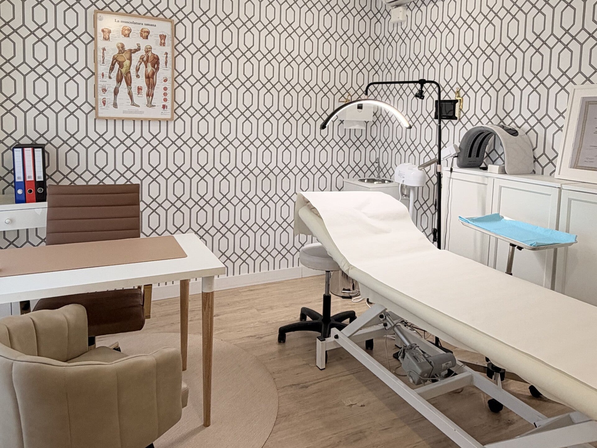 Cabina de tratamiento facial de Clínica Radiant en Chamberí