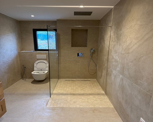 Salle de bain Maison neuve Brignoles