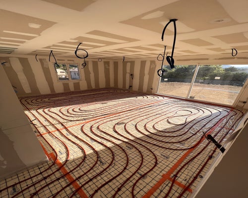 Plancher Chauffant sur chape en mousse polyuréthane ( Pompe à chaleur ) Brignoles