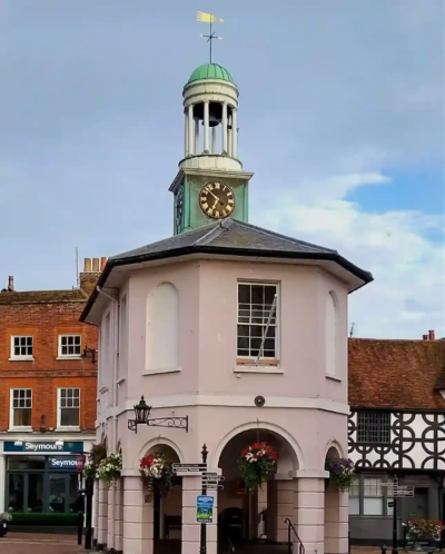 Godalming Clock Tower – Iconic landmark in Surrey, featured in local taxi tips for residents