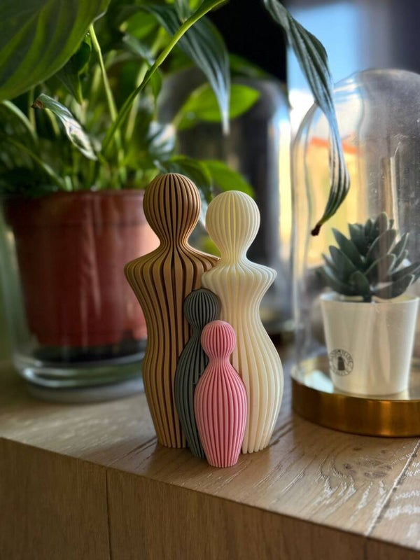 Gezin latte, wit en kinderen roze of grijs 1 tot 4 kinderen