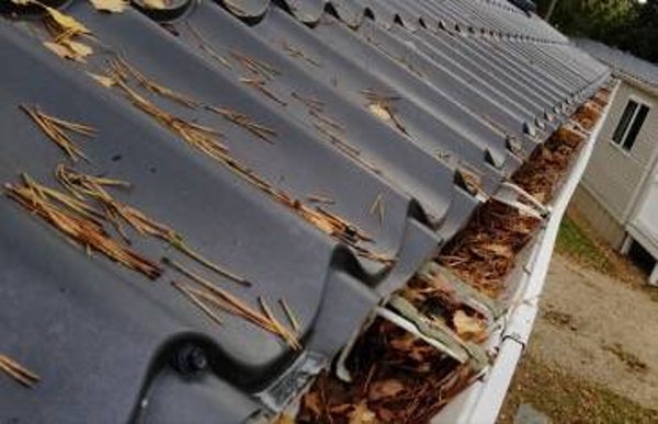 GUTTER CLEAN - UPTO 28FT